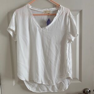 cloth & stone White V-Neck Short Sleeve Blouse with Hi-Low Hem